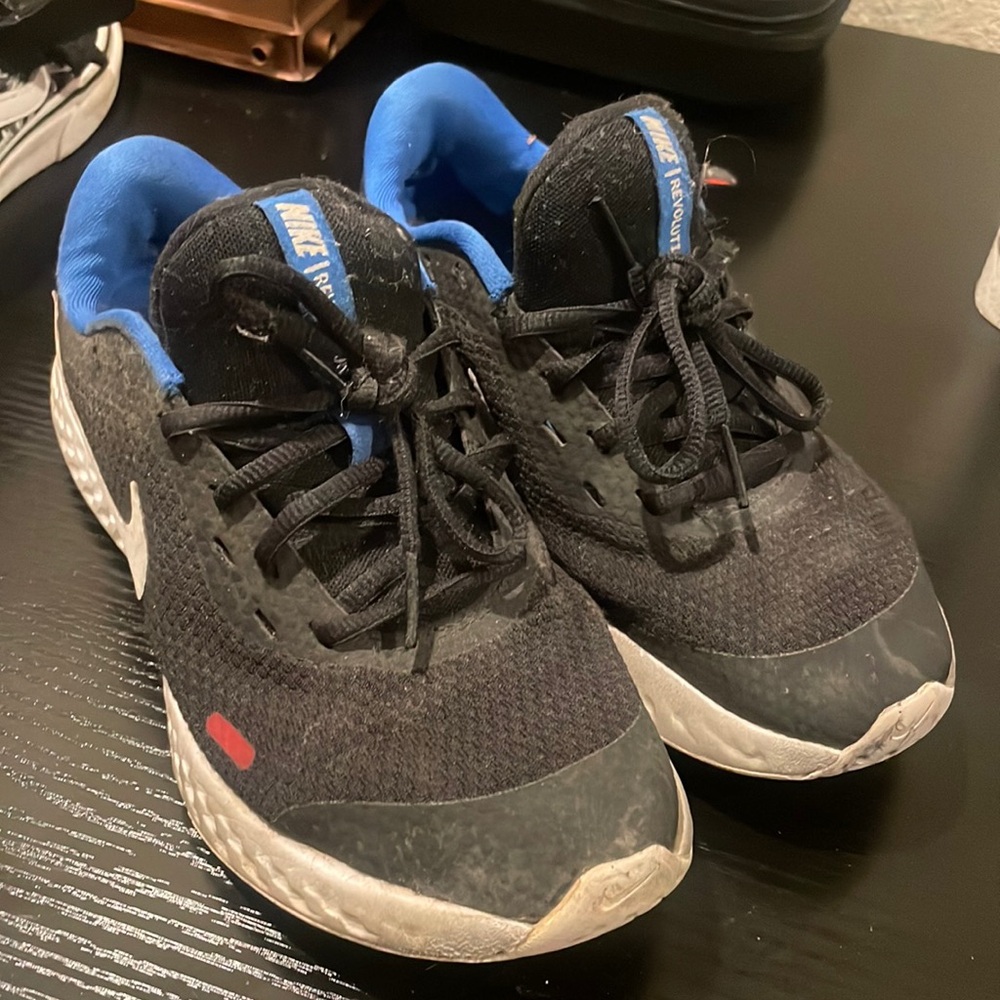 Kid nike shoes